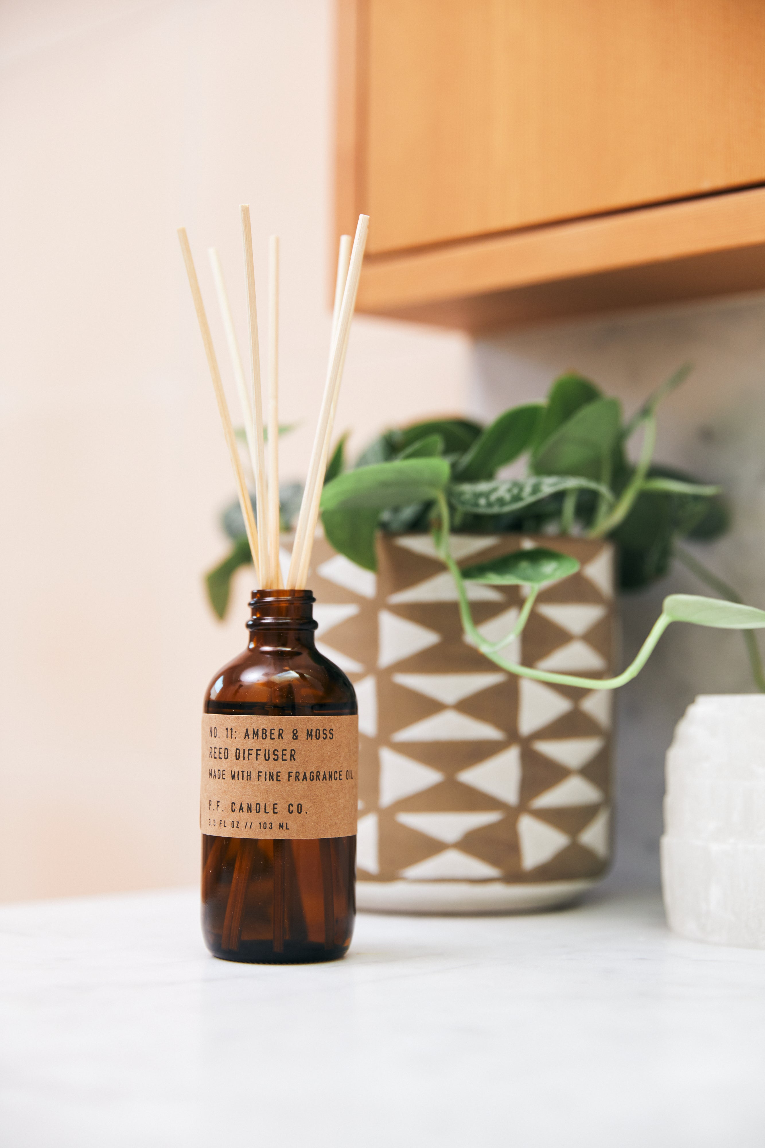 P.F.Candle Co. Reed Diffuser #11 AMBER&MOSS