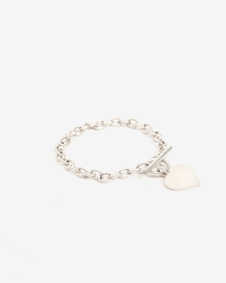 Silver Chain Bracelet w/ Heart Tag – FRONT 11201