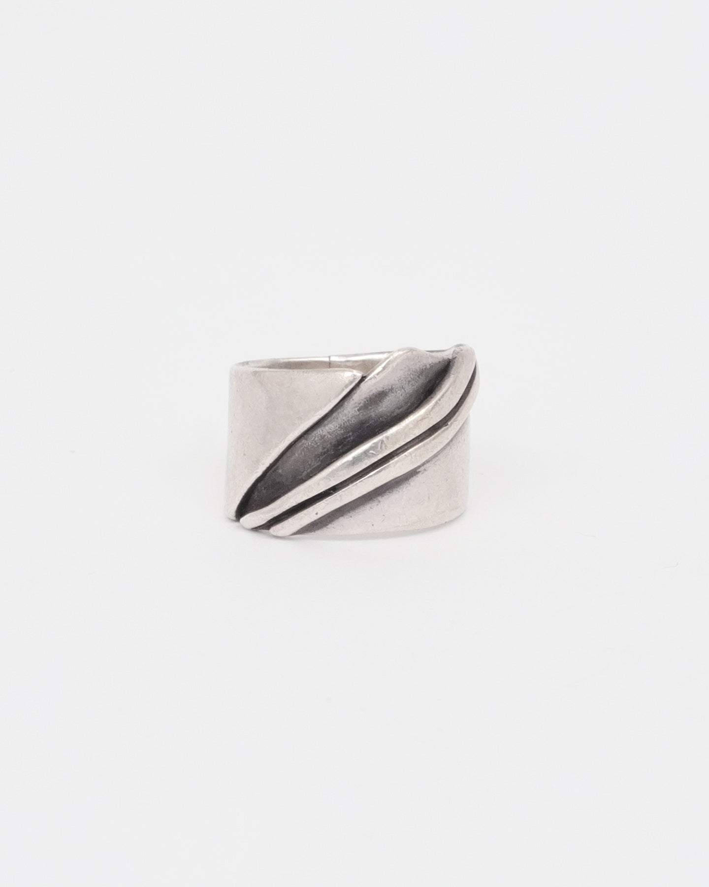 Silver Ring: Size13