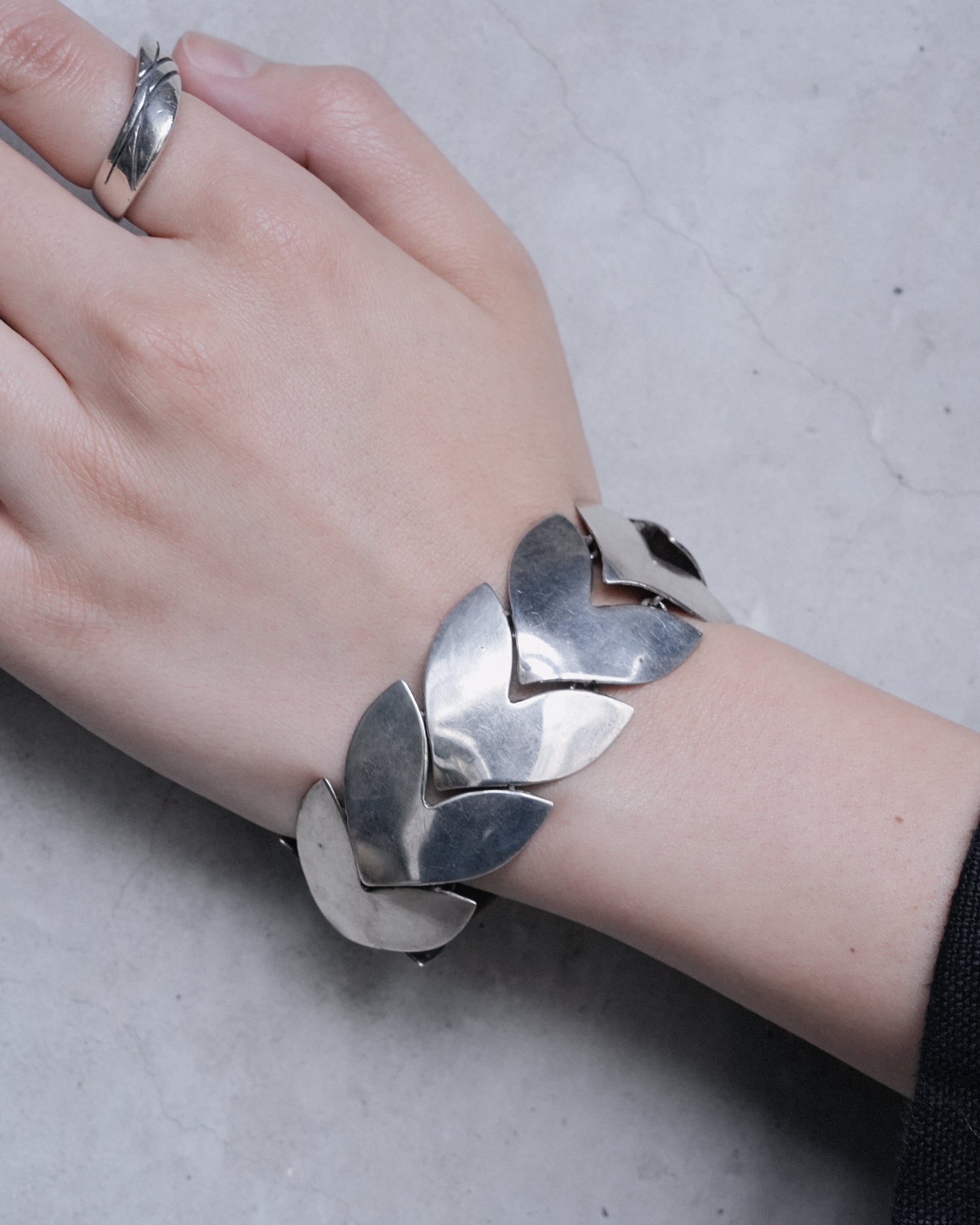 Silver Bracelet – FRONT 11201