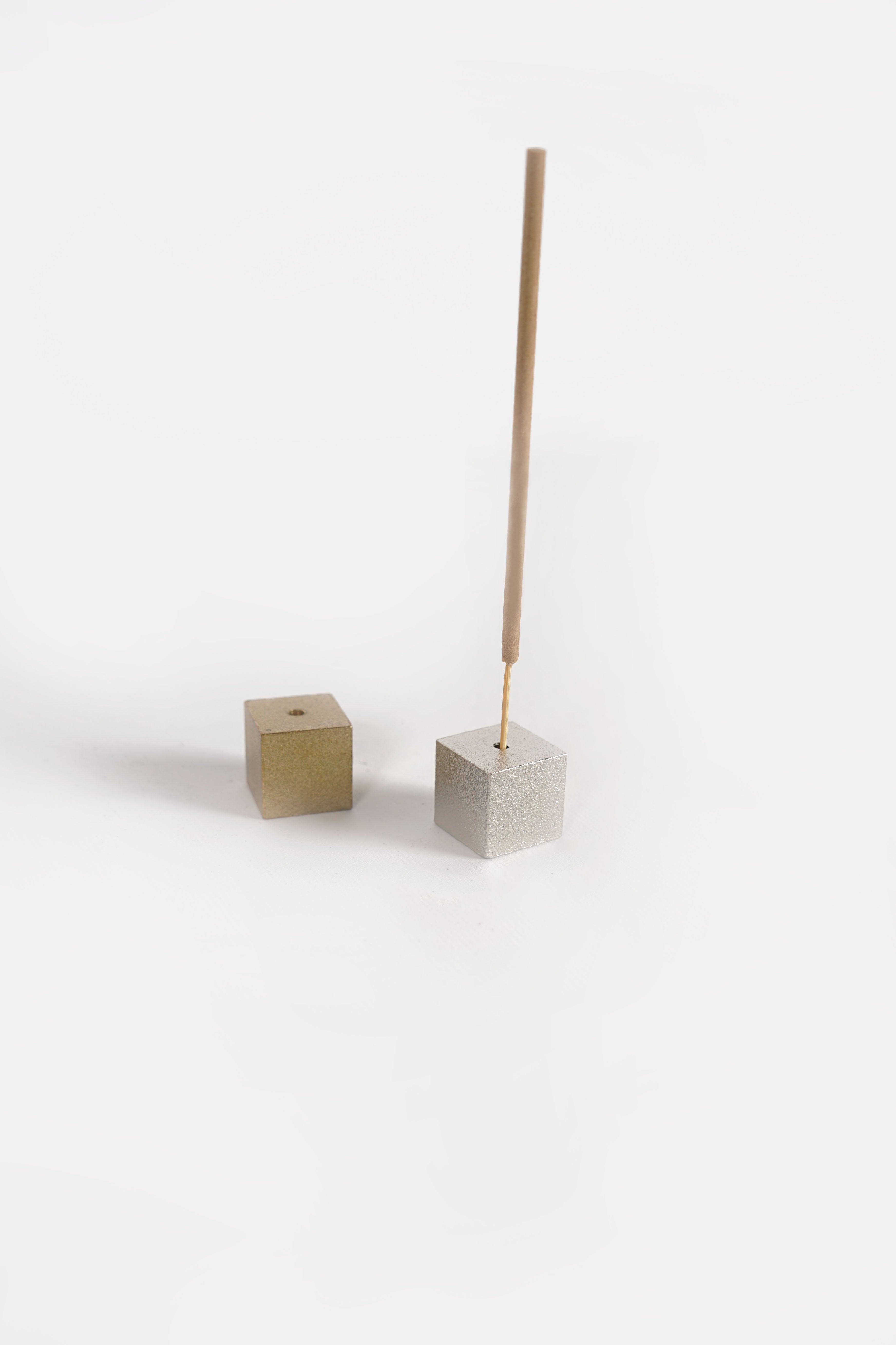 Incense Stand / Cube – FRONT 11201